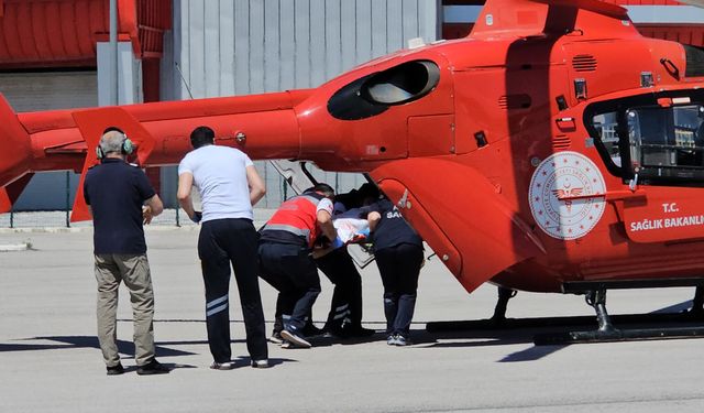 Çorum’da ambulans helikopter 2 yaşındaki çocuk için havalandı