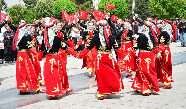 Çorum'da 19 Mayıs coşkuyla kutlandı