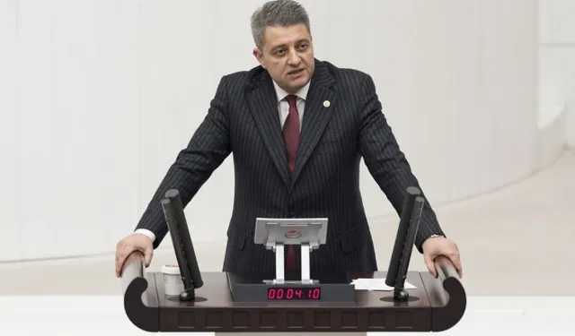 İYİ Parti İstanbul Milletvekili Ersin Beyaz partisinden istifa etti