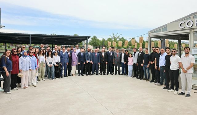 ÇESİAD’dan örnek organizasyon: Bürokrasi ve gençlik aynı masada