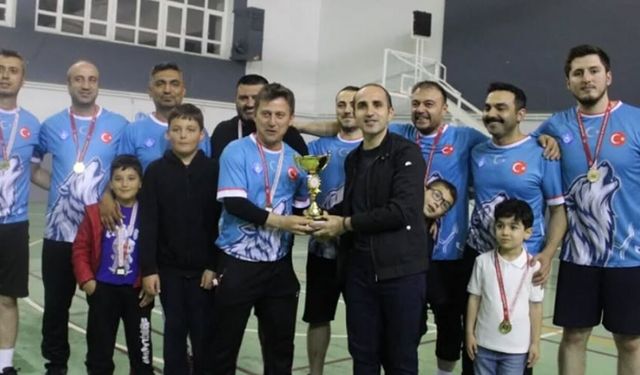 İskilip’te voleybol turnuvası finali büyük heyecana sahne oldu