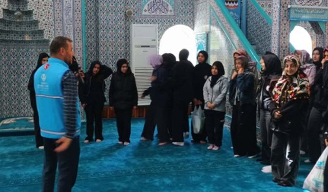Laçin ÇPAL öğrencilerinden Ulu Camii ziyareti