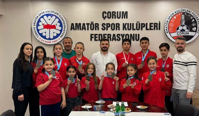 Karatecilerden gururlandıran başarı