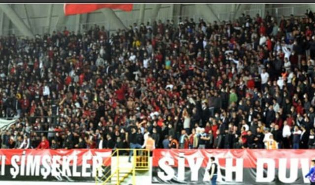 13 bin bayrak dağıtılacak, stat kırmızı-siyaha boyanacak