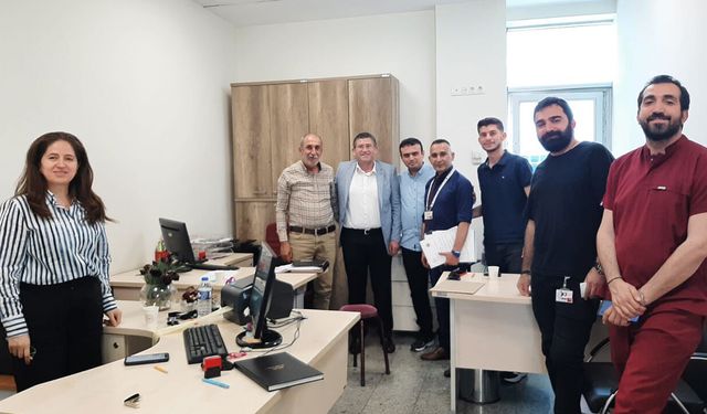 Saatci ve ekibi sağlık çalışanlarını ziyaret etti