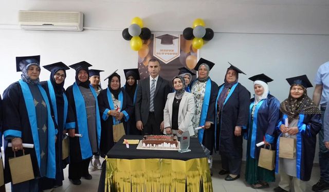 Osmancık'ta okuma yazma kursiyerleri belgelerini aldı