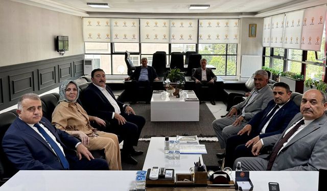 AK Parti İl Başkanı Yakup Alar, İl Genel Meclisi üyelerini ağırladı