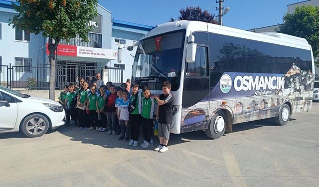 Osmancık Belediyesi’nden öğrencilere ulaşım desteği