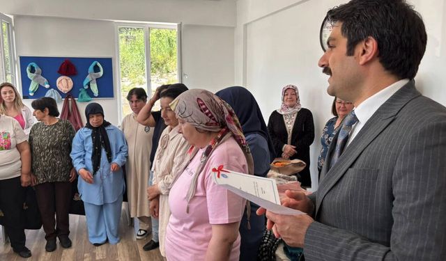 Laçin Halk Eğitimi Merkezi'nden hayat boyu öğrenmeye katkı