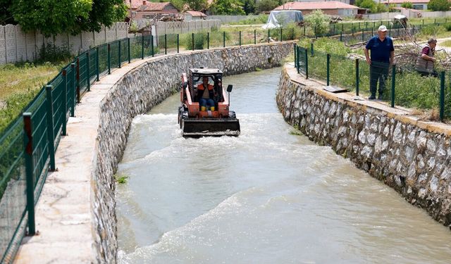 Alaca Deresi'nde temizlik çalışmaları başlatıldı