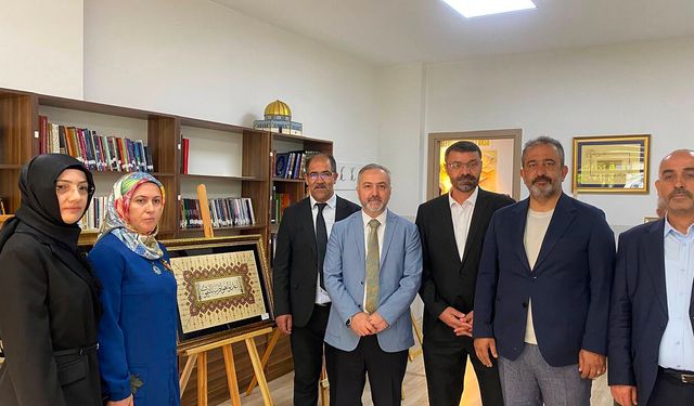 Türk İslam Sanatları ve Geleneksel Türk El Sanatları sergisi açıldı