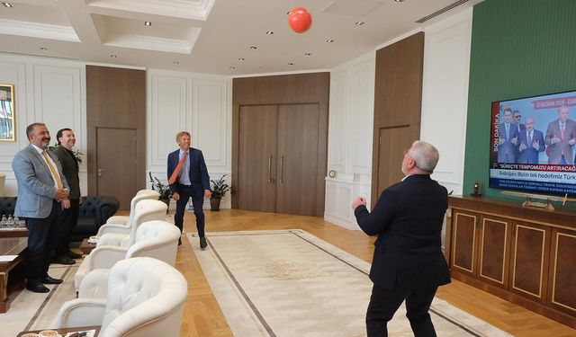 Büyükelçi Wijnands ve Başkan Aşgın'dan futbol şovu