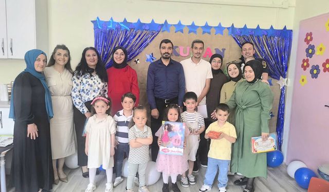 Boğazkalede minik öğrencilerin karne sevinci