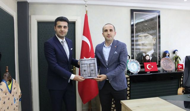 Hakim Burak Can Tatar’dan Kaymakam Polat’a veda ziyareti