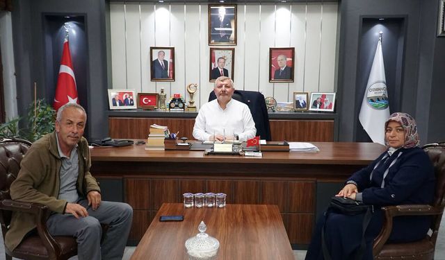 Erzincan’dan gelen konuklarını makamında ağırladı