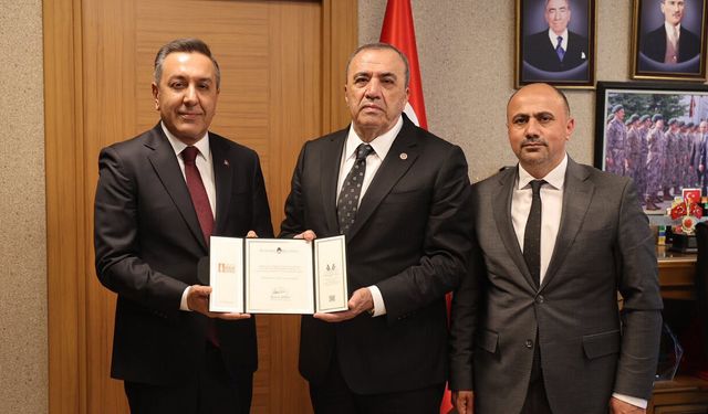 Muhsin Dere’den MHP Genel Merkezi’ne Ziyaret