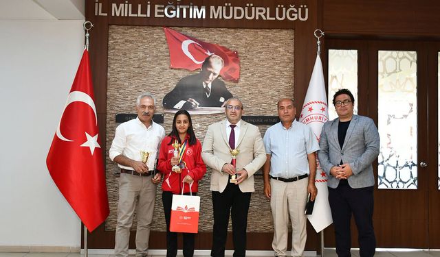 Derin Mülazım, Bulgaristan ve Çekya’da tarih yazdı