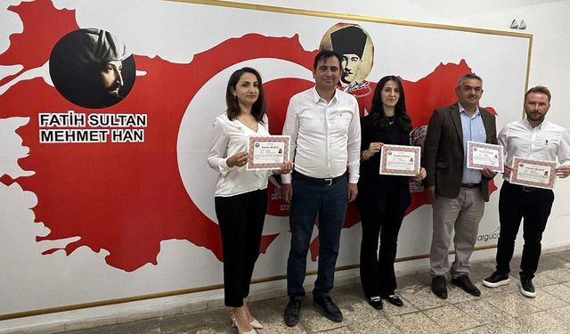 Kargı’da öğretmenlere belge takdimi
