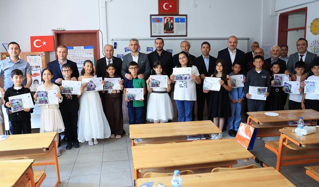 Alaca Hüseyin Gazi İlkokulu’nda karne heyecanı