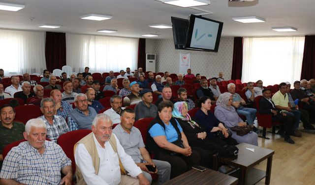 Yoğun katılım oldu: Üreticiler bilgilendirildi