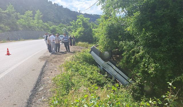 Çorum’da otomobil şarampolde takla attı: 1 yaralı