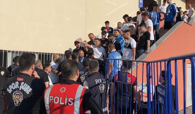 İstanbul Çorumspor karşılaşmasında ortalık savaş alanına döndü
