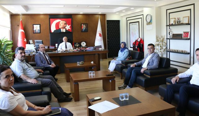 ÇÖLYAK Derneği’nden faaliyetleri Hasan Taş ile paylaşıldı