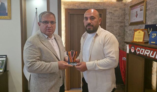 Milli Güreşçi Bayram Nigar’dan Başkan Ünlü’ye Ziyaret