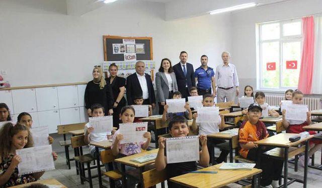 Dodurga’da öğrencilerin karne heyecanına ortak oldular
