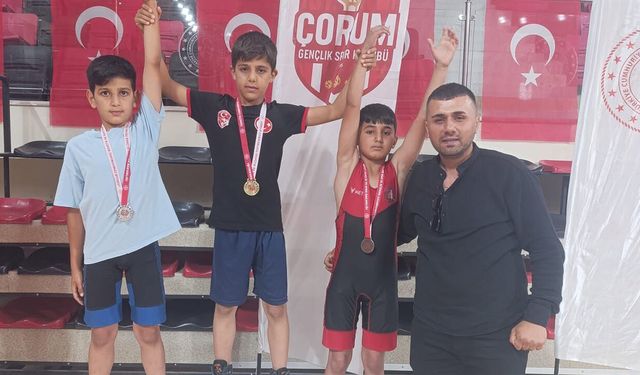 Çorum’da minik güreşçiler mindere çıktı