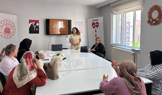 Kuzey ADEM kursiyerlerine evlilik öncesi eğitim verildi