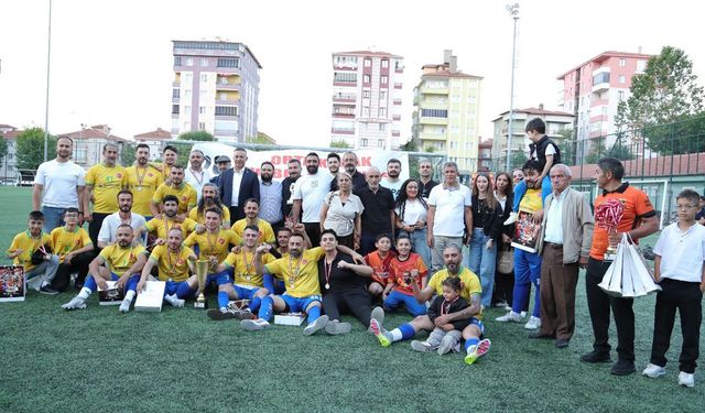 Orta Kuşak Futbol Turnuvası’nda ödüller sahiplerini buldu