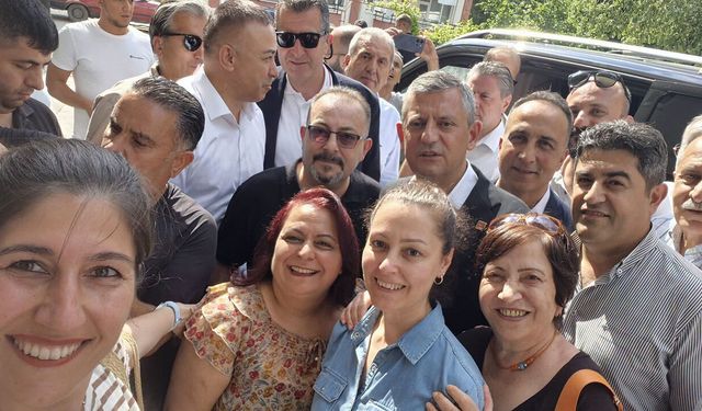 Özgür Özel, Çorum’da partililer tarafından karşılandı