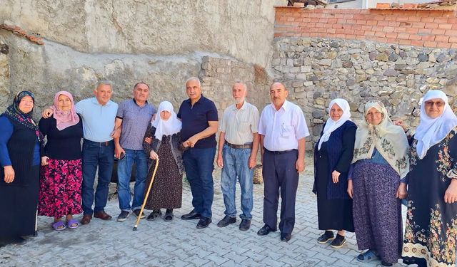 Başkan Çizikci Çavuş Mahallesi’nde aşure programına katıldı