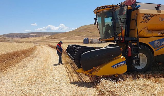 Dane kaybını önlemek için biçerdöver kontrolleri sürüyor