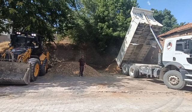 Şekerpınar Mahallesi’nde otopark sorunu çözüldü