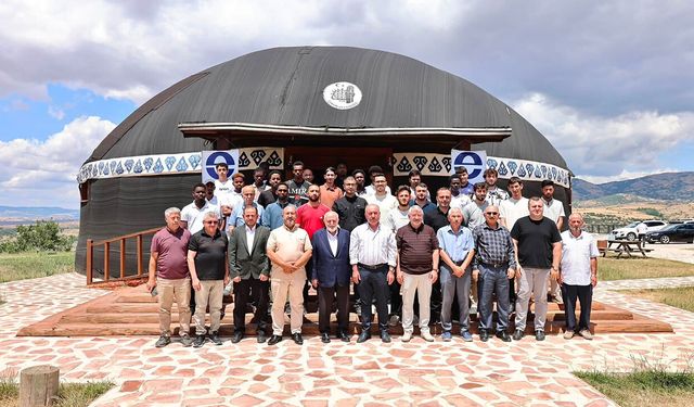 Ensar Vakfı'nın Yaz Eğitim Kampı açılışına katıldılar