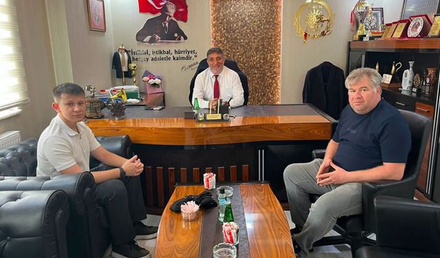 Hukuk fakültesi öğrencilerinden Çorum Barosu’na ziyaret
