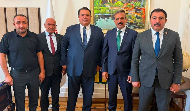 Milletvekili Oğuzhan Kaya’yı TBMM'de ziyaret ettiler