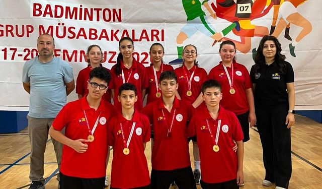 Çorum’un badminton takımları yarı finale yükseldi