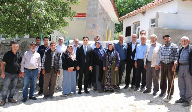 Sarıçiçek’te aşure bereketi: Kaymakam Çitci vatandaşlarla buluştu