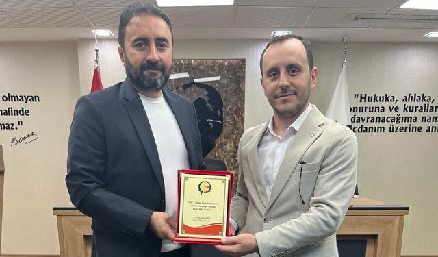 Avukat Ekrem Sülük deneyimlerini stajyerlerle paylaştı