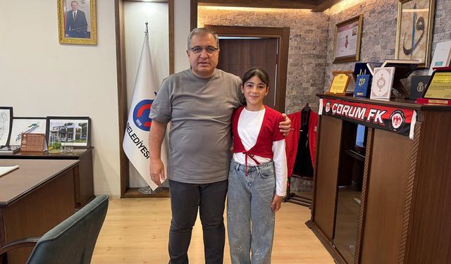 Açelya Durak’tan Başkan Ünlü’ye teşekkür ziyareti