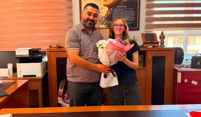 Feride Nur Demirtaş okulunda coşkuyla karşılandı