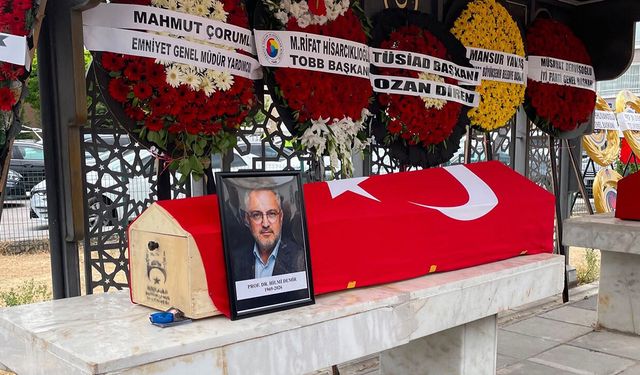Eğitim camiasının sevilen ismi Hilmi Demir son yolculuğuna uğurlandı
