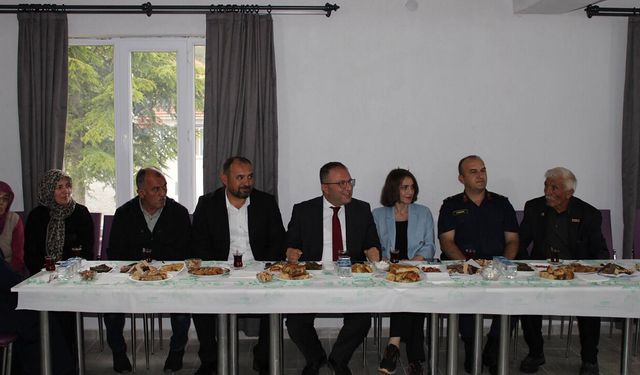 Vali Yardımcısı Nayman ile Kaymakam Nayman köy halkını dinledi
