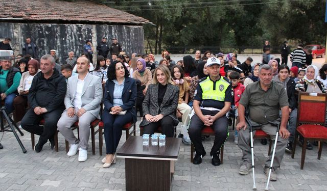Kaymakam Nayman Gezen Sinema etkinliğine katıldı