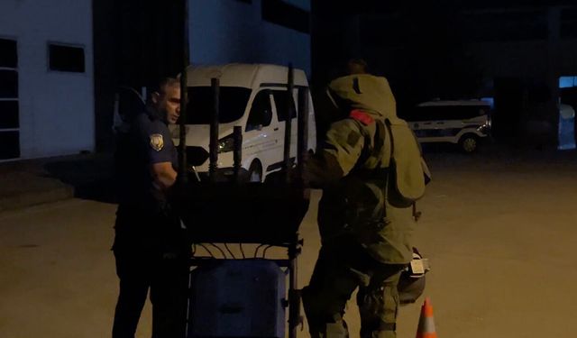 Terminaldeki şüpheli valiz fünyeyle patlatıldı