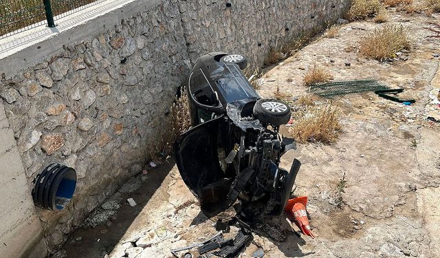 Çorum'da otomobil dereye uçtu: 2 yaralı