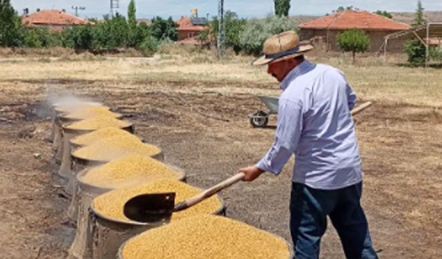 İkizli Köyü’nde kazanlar kaynadı, kışlık bulgur mesaisi başladı